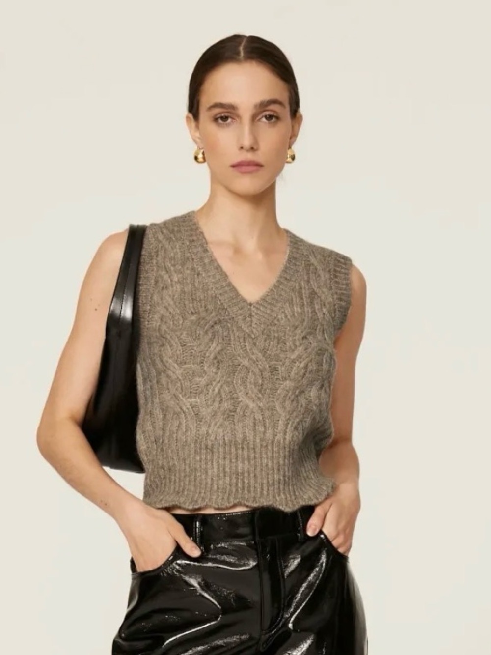 ASTR The Label Medina Cable Knit Sweater Vest Brown Taupe Size Medium